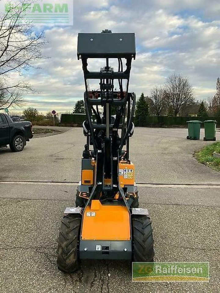 Giant g1200 - Ekskavator mini: gambar 2 Giant g1200 - Ekskavator mini: gambar 2