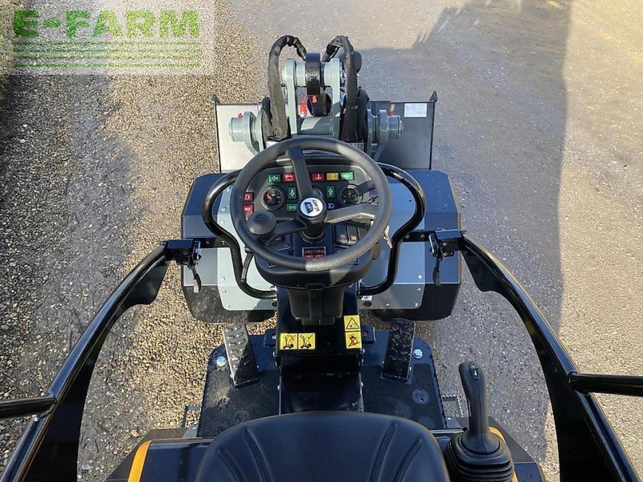Giant g1500 hd - Ekskavator mini: gambar 5 Giant g1500 hd - Ekskavator mini: gambar 5
