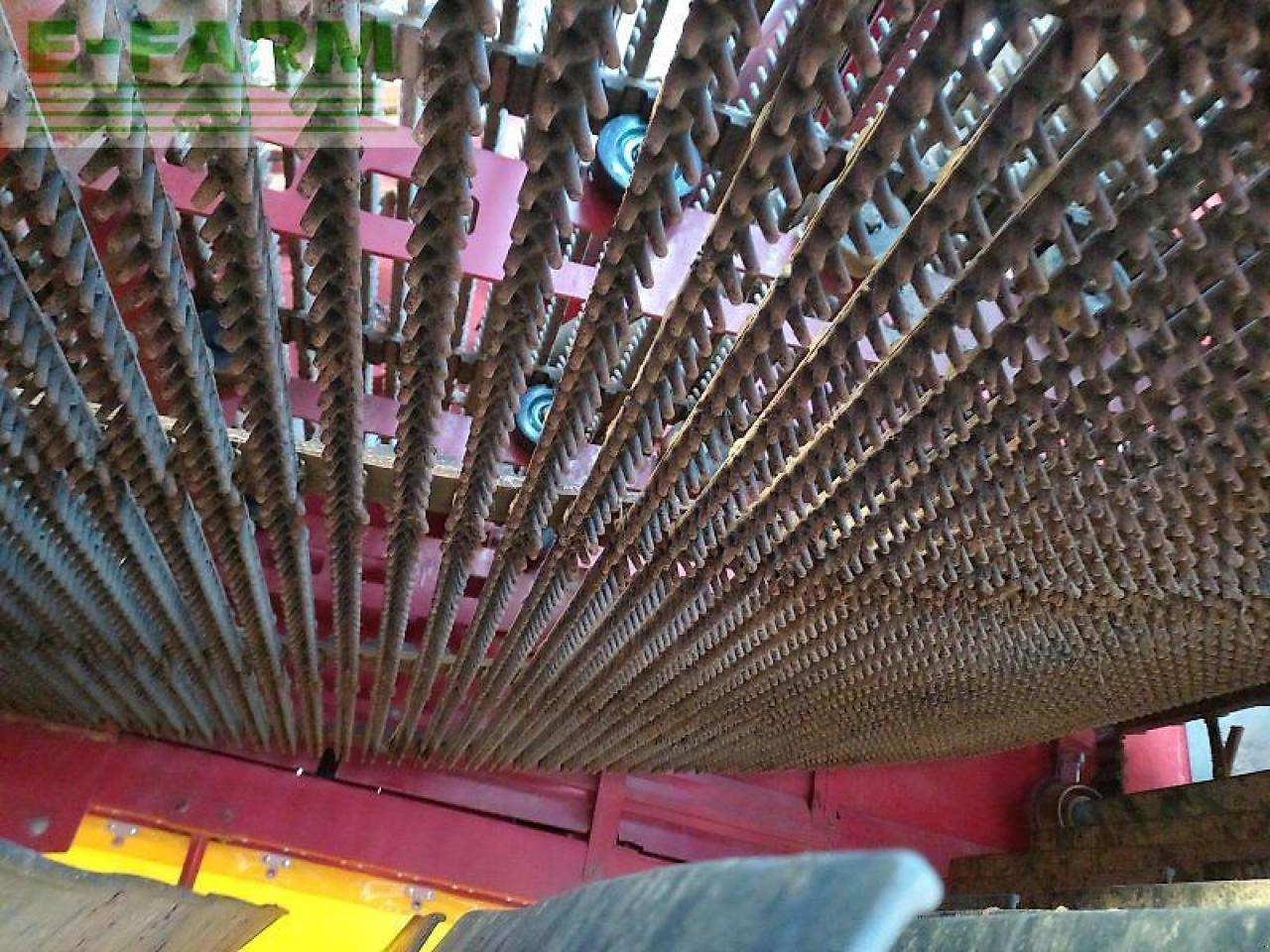 Grimme se 260 - Mesin pemanen kentang: gambar 5 Grimme se 260 - Mesin pemanen kentang: gambar 5