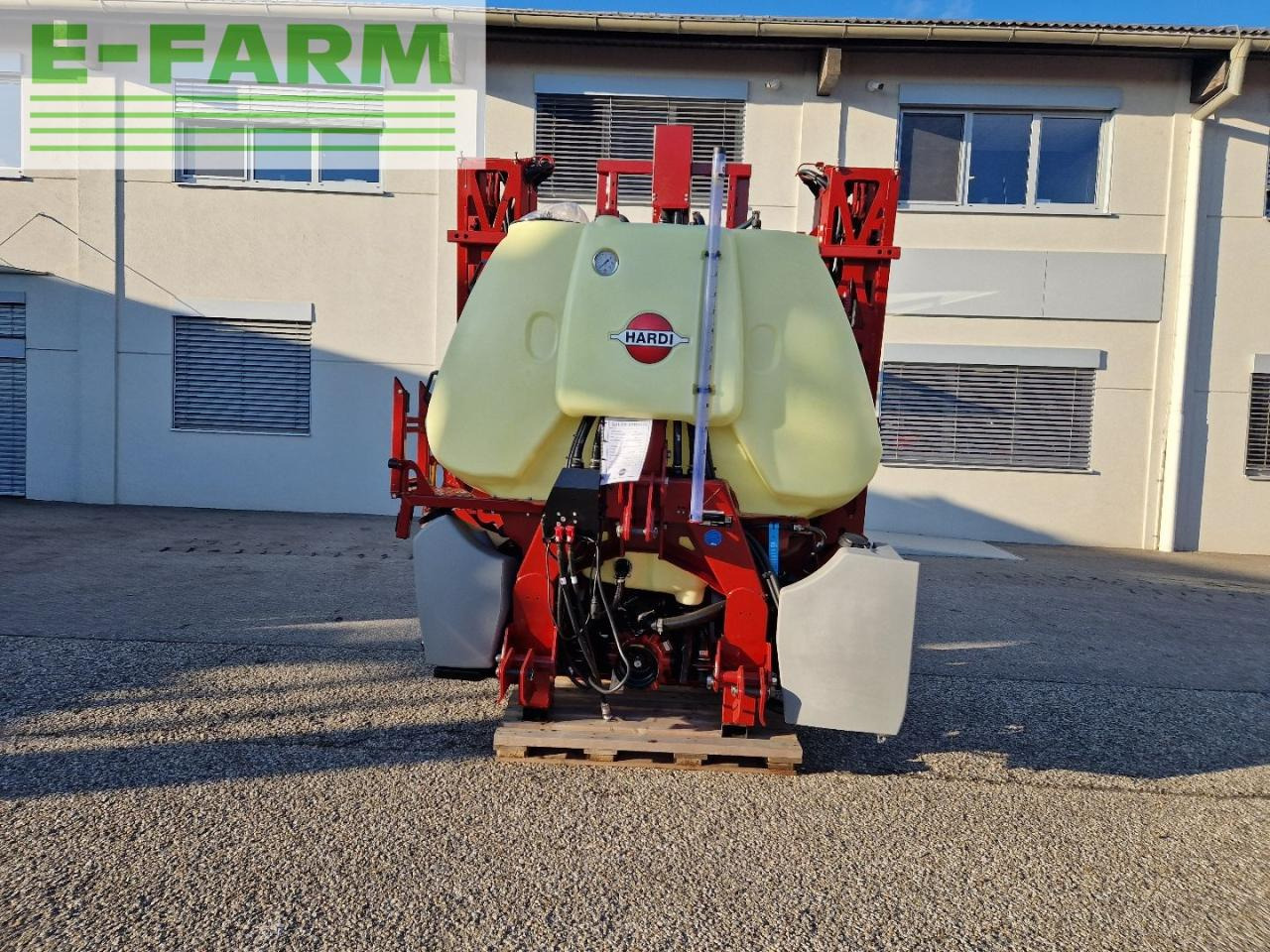 Hardi Mega 12 - Penyemprot traktor: gambar 2 Hardi Mega 12 - Penyemprot traktor: gambar 2