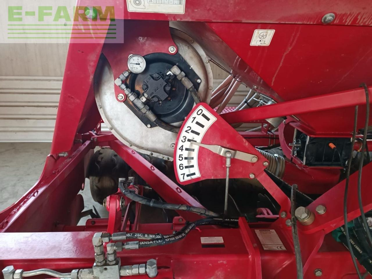 Horsch Exprerss 3 TD - Penabur presisi: gambar 2 Horsch Exprerss 3 TD - Penabur presisi: gambar 2