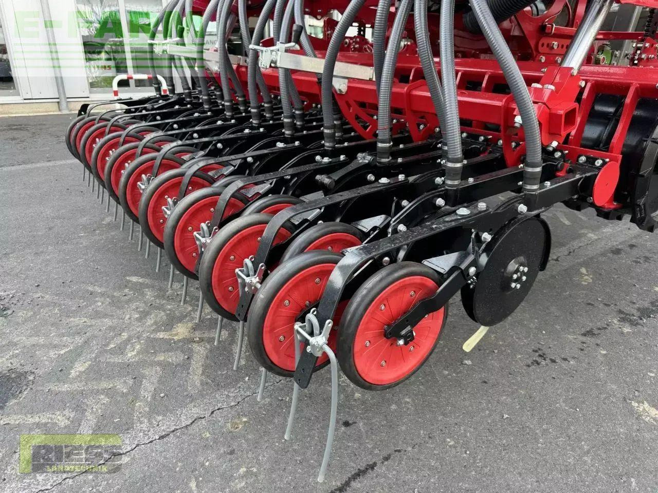Horsch express 3 kr - Menggabungkan bor benih: gambar 5 Horsch express 3 kr - Menggabungkan bor benih: gambar 5