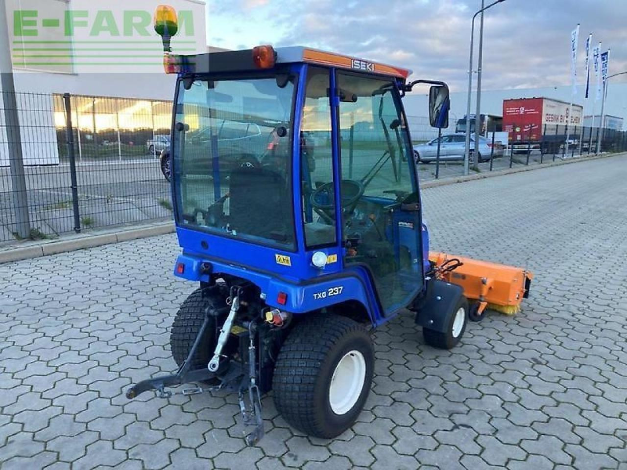 Iseki tgx 237 kehrmaschine, sichermäher - Traktor: gambar 5 Iseki tgx 237 kehrmaschine, sichermäher - Traktor: gambar 5