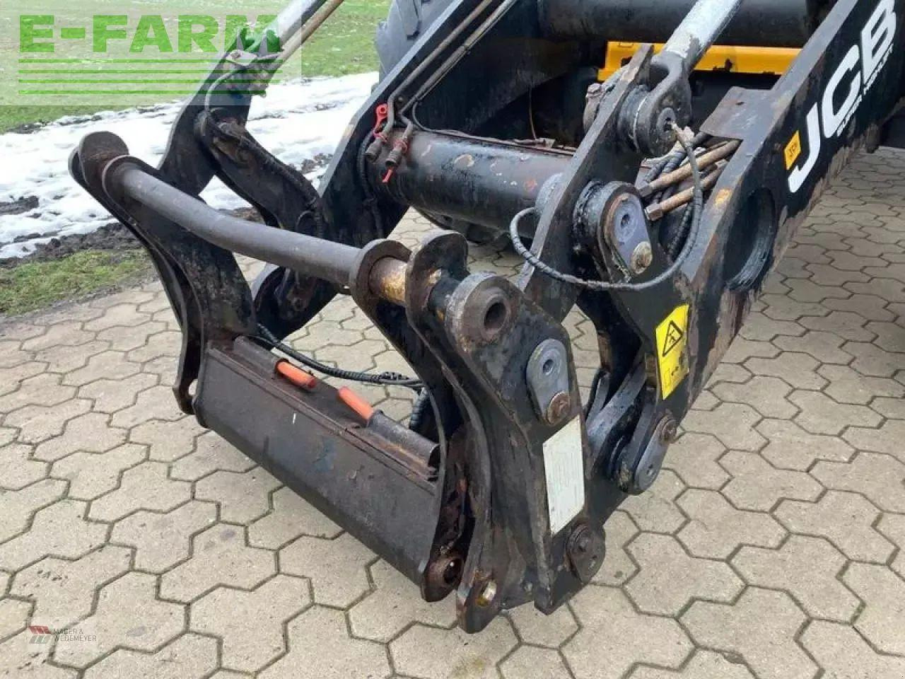 JCB 419s agri super high lift - Ekskavator mini: gambar 2 JCB 419s agri super high lift - Ekskavator mini: gambar 2