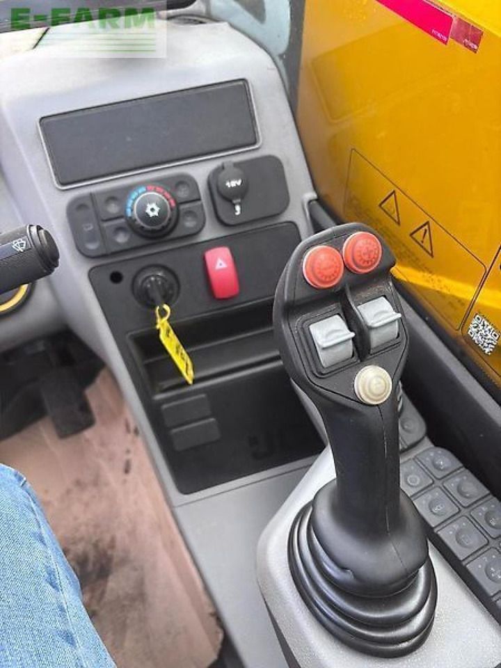 Telehandler JCB 542-70 agrisuper: gambar 12