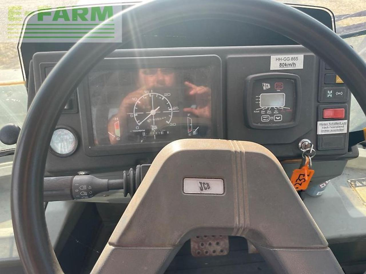 JCB fastrac 150 - Traktor: gambar 4 JCB fastrac 150 - Traktor: gambar 4