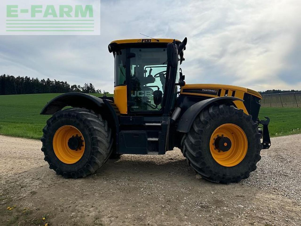 JCB fastrac 4220 - Traktor: gambar 4 JCB fastrac 4220 - Traktor: gambar 4