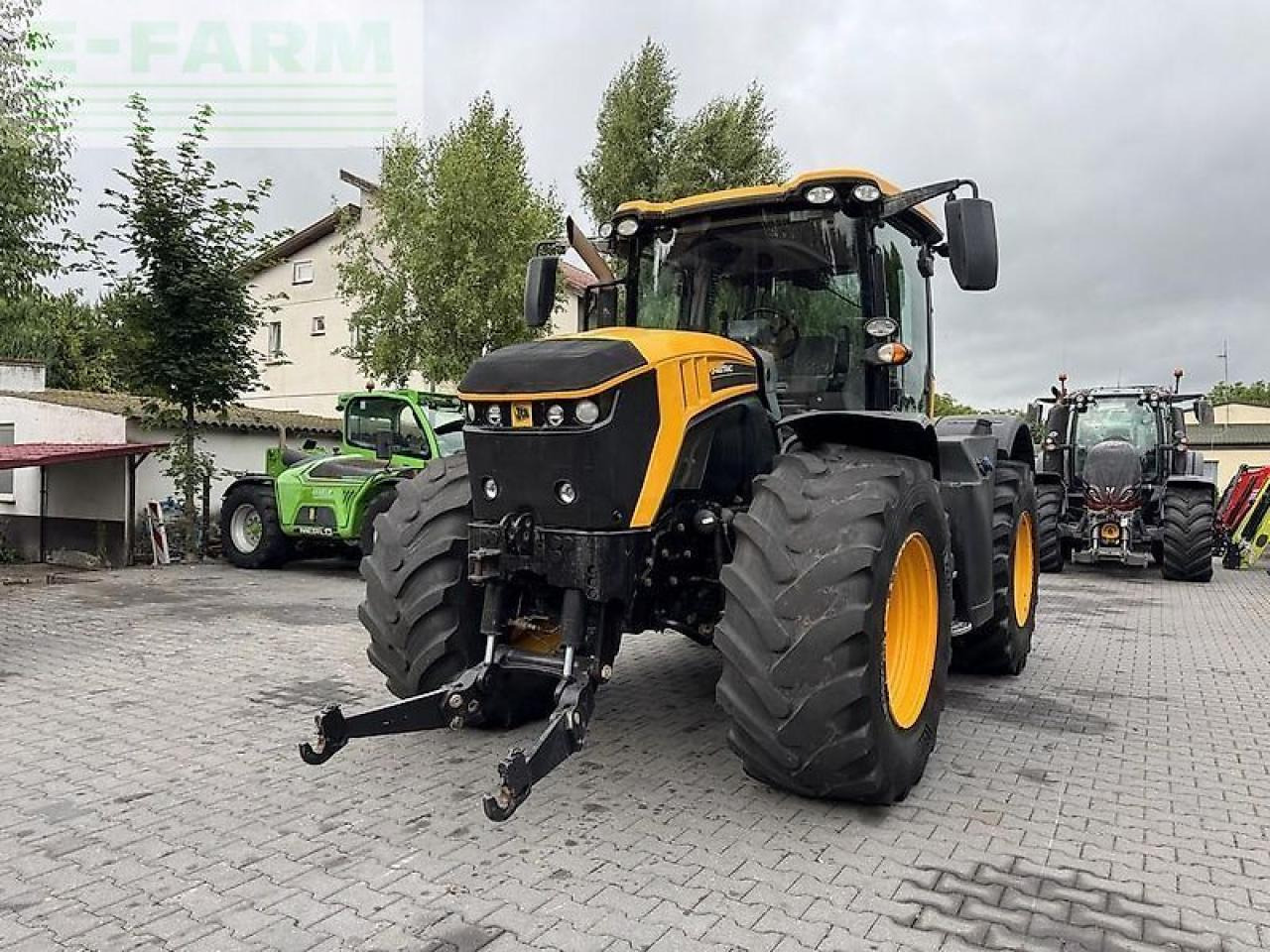 JCB fastrac 4220 - Traktor: gambar 2 JCB fastrac 4220 - Traktor: gambar 2