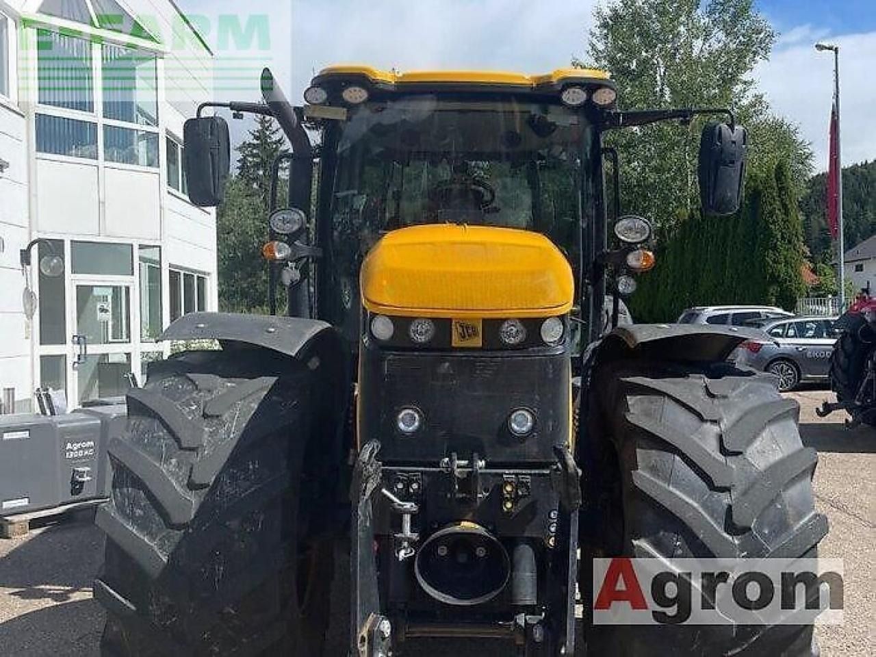 JCB fastrac 4220 - Traktor: gambar 3 JCB fastrac 4220 - Traktor: gambar 3
