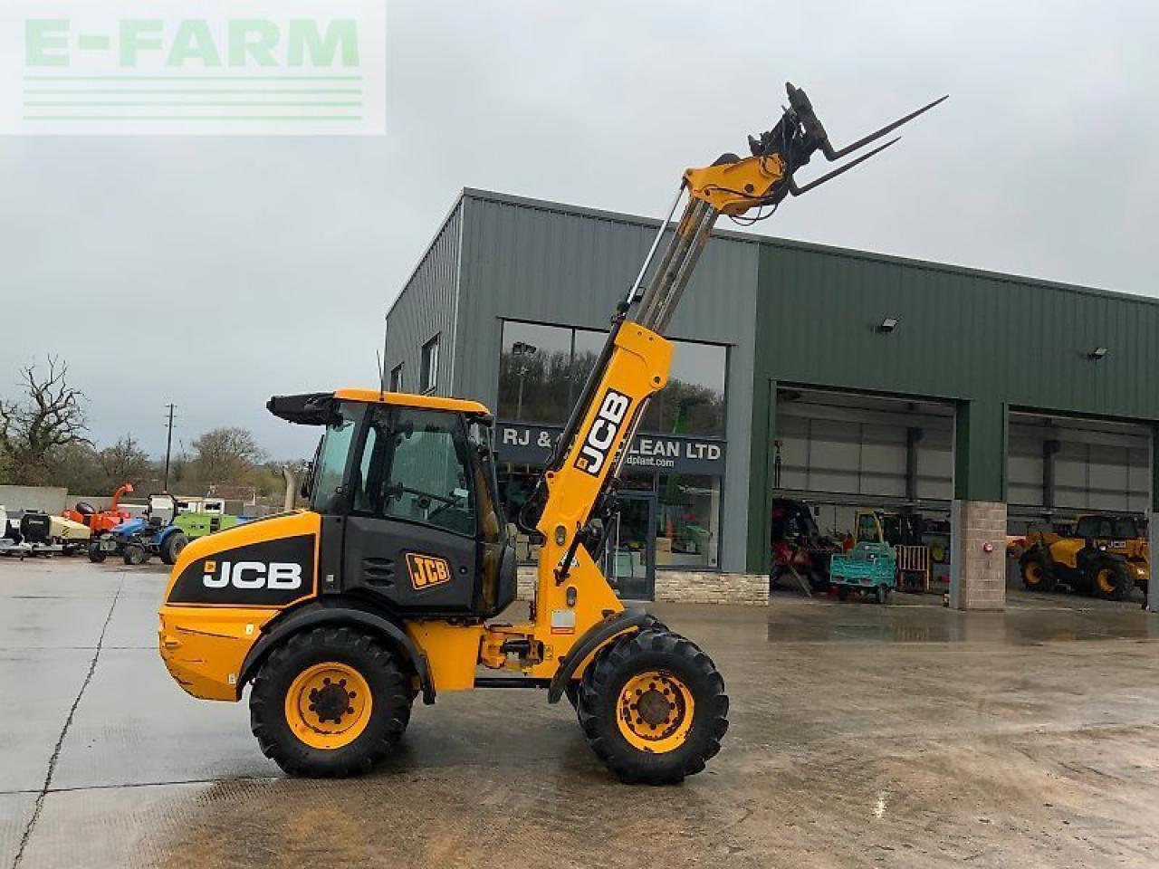JCB tm220 agri telehandler (st25185) - Wheel loader: gambar 1 JCB tm220 agri telehandler (st25185) - Wheel loader: gambar 1
