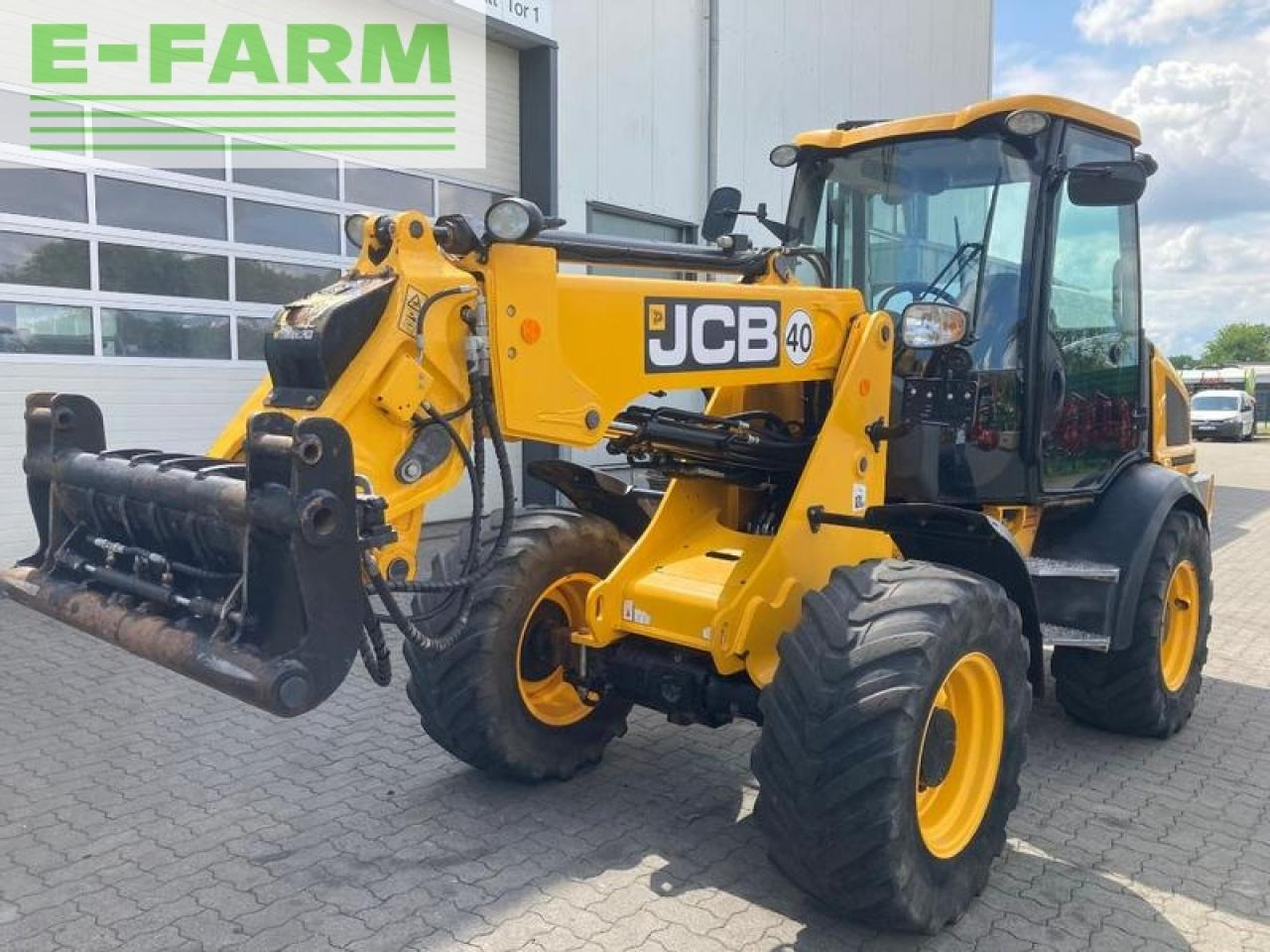 JCB tm220t4a - Ekskavator mini: gambar 2 JCB tm220t4a - Ekskavator mini: gambar 2