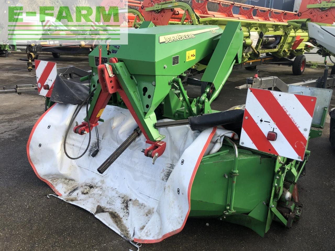 John Deere 131 - Mesin pemotong padang rumput: gambar 1 John Deere 131 - Mesin pemotong padang rumput: gambar 1