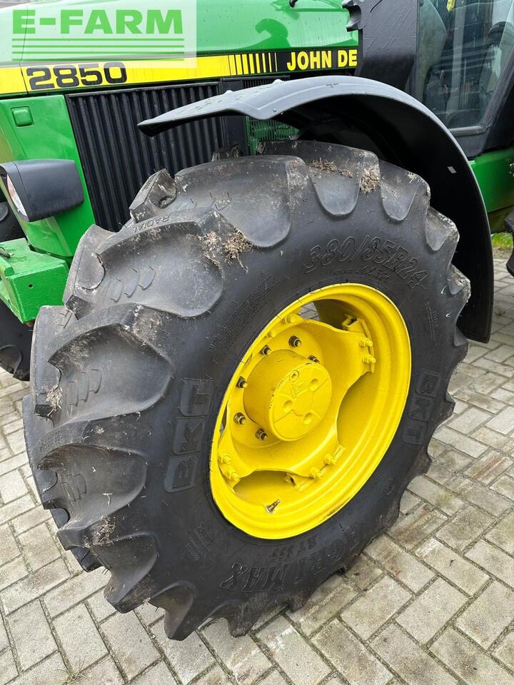 Traktor John Deere 2850: gambar 9