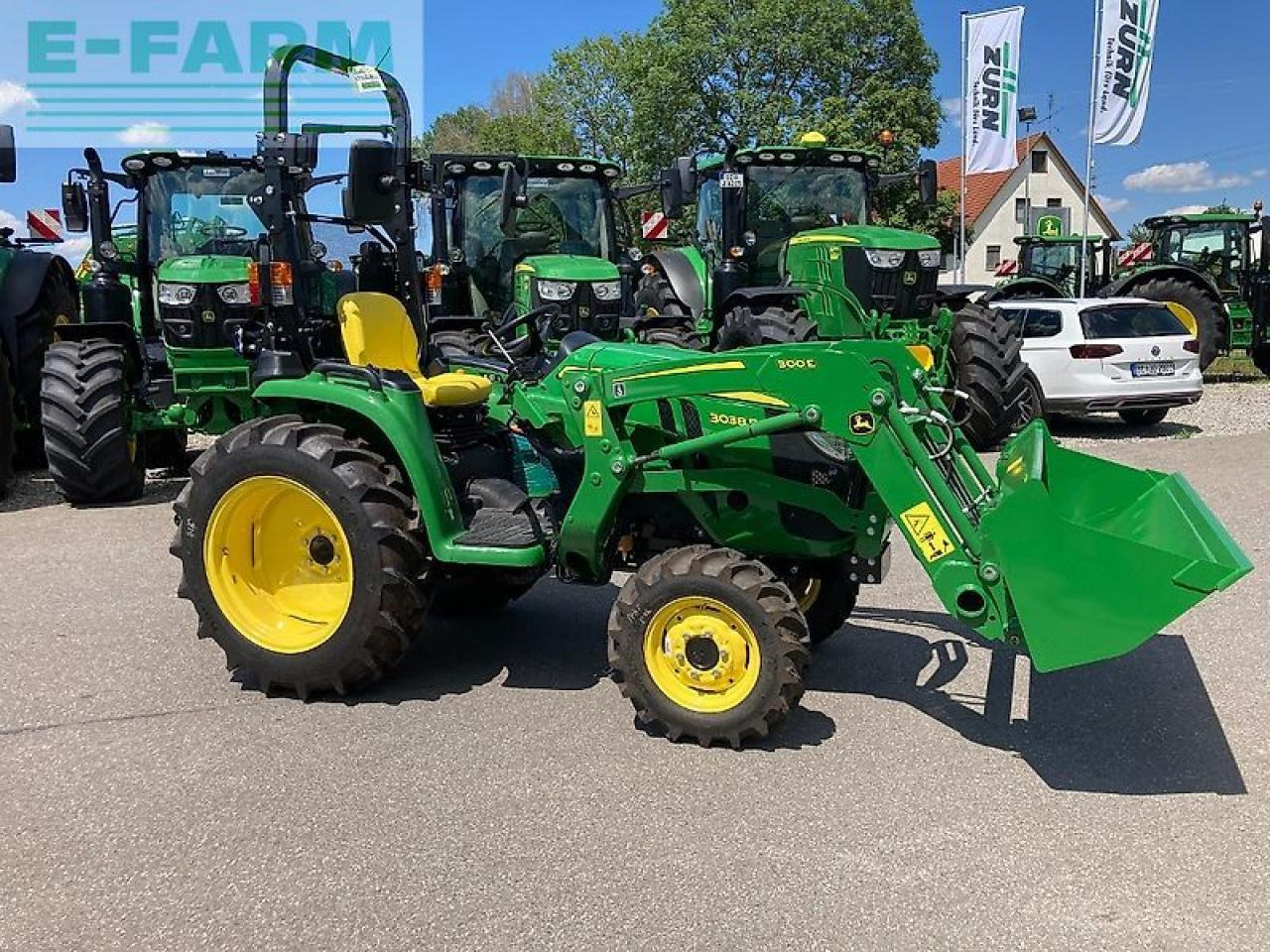 John Deere 3038e - Traktor: gambar 2 John Deere 3038e - Traktor: gambar 2