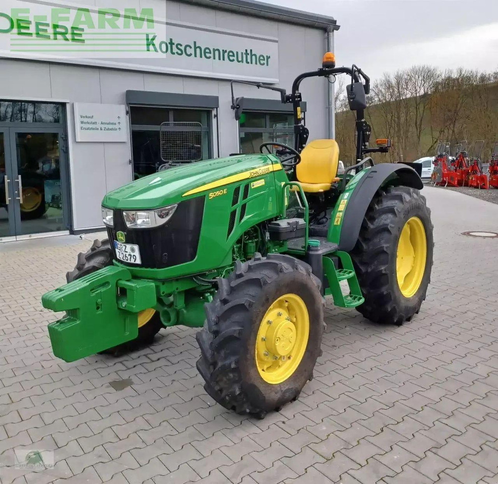 John Deere 5050e - Traktor: gambar 1 John Deere 5050e - Traktor: gambar 1