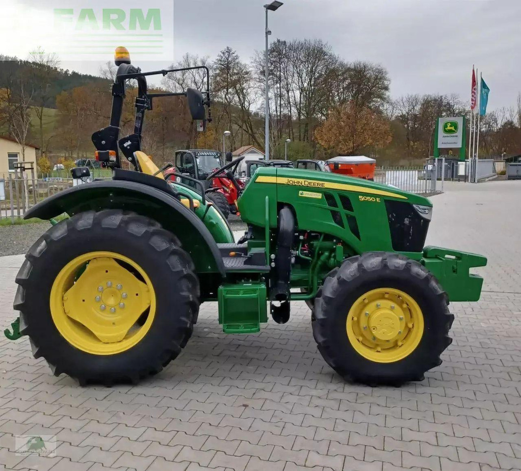 John Deere 5050e - Traktor: gambar 4 John Deere 5050e - Traktor: gambar 4