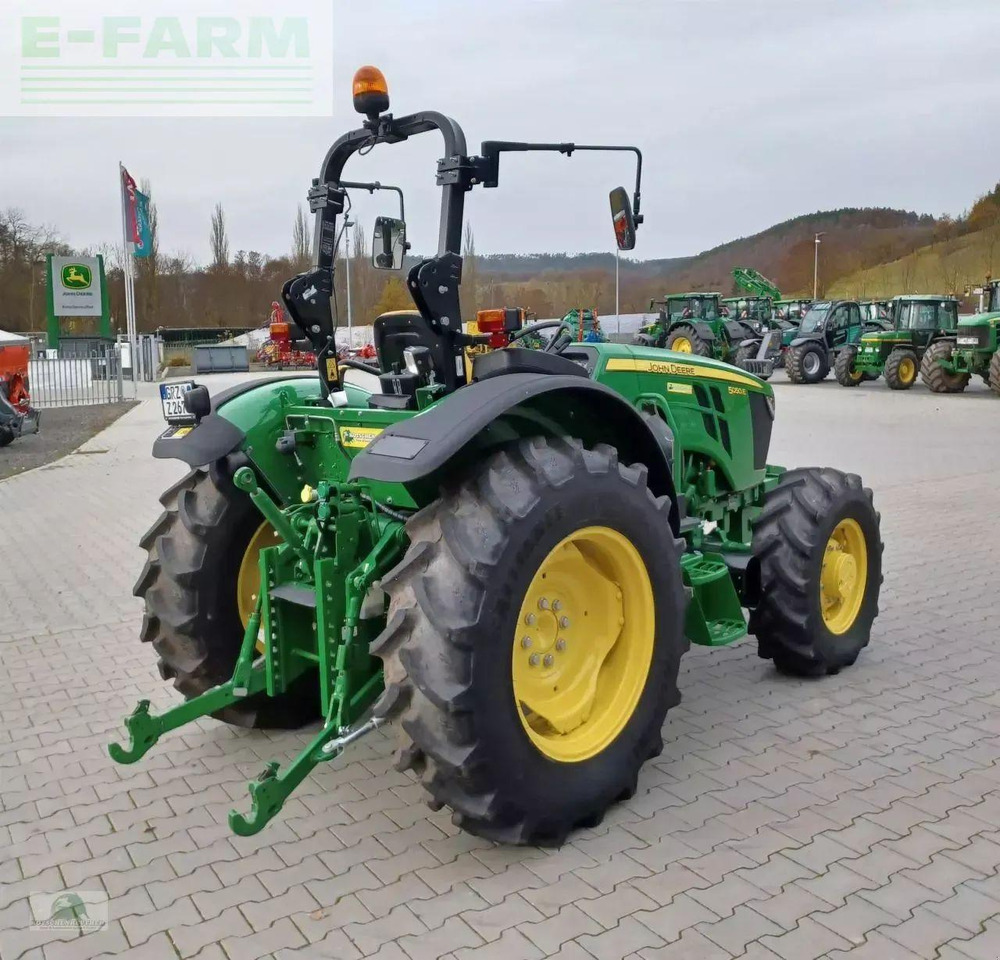 John Deere 5050e - Traktor: gambar 5 John Deere 5050e - Traktor: gambar 5
