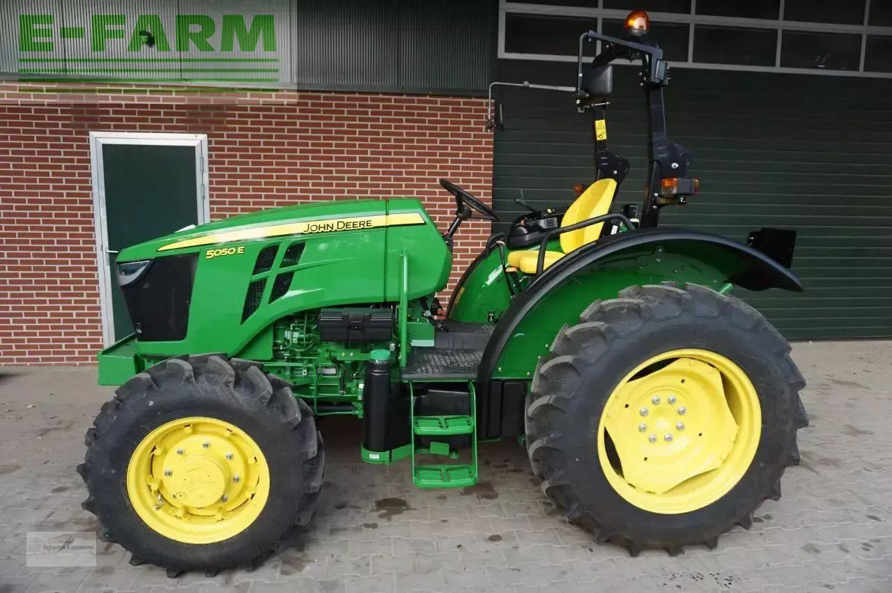 John Deere 5050e neumaschine - Traktor: gambar 4 John Deere 5050e neumaschine - Traktor: gambar 4