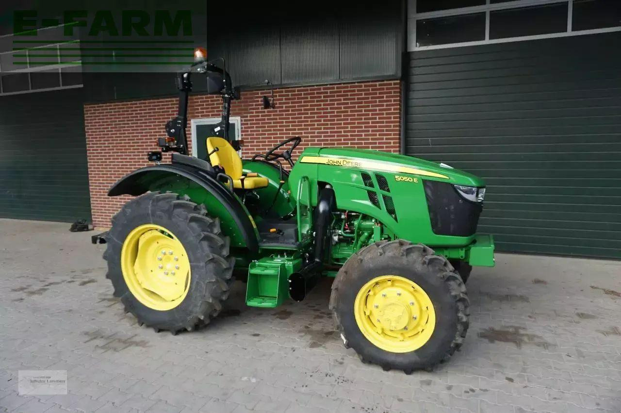 John Deere 5050e neumaschine - Traktor: gambar 1 John Deere 5050e neumaschine - Traktor: gambar 1