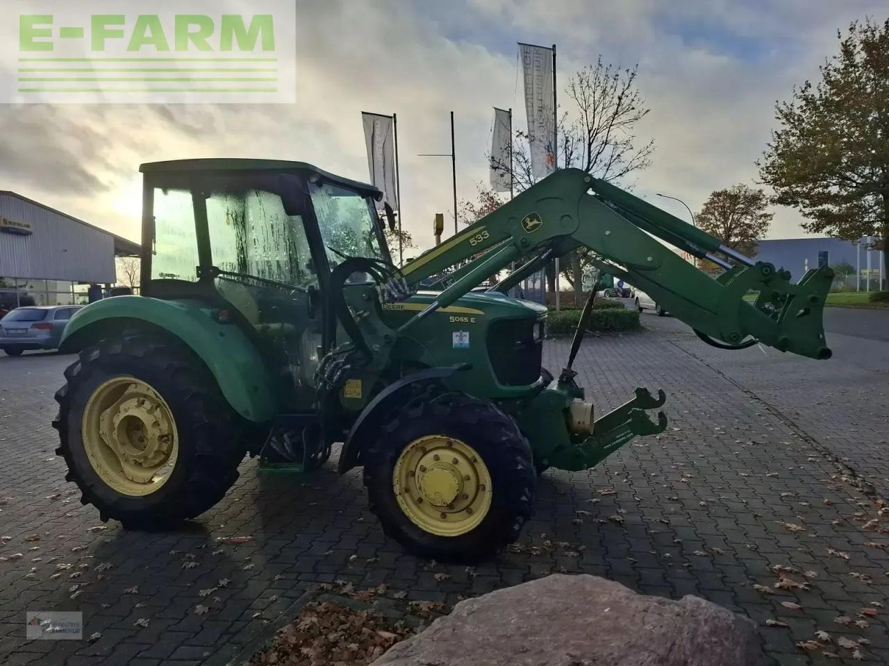 John Deere 5055 e - Traktor: gambar 4 John Deere 5055 e - Traktor: gambar 4