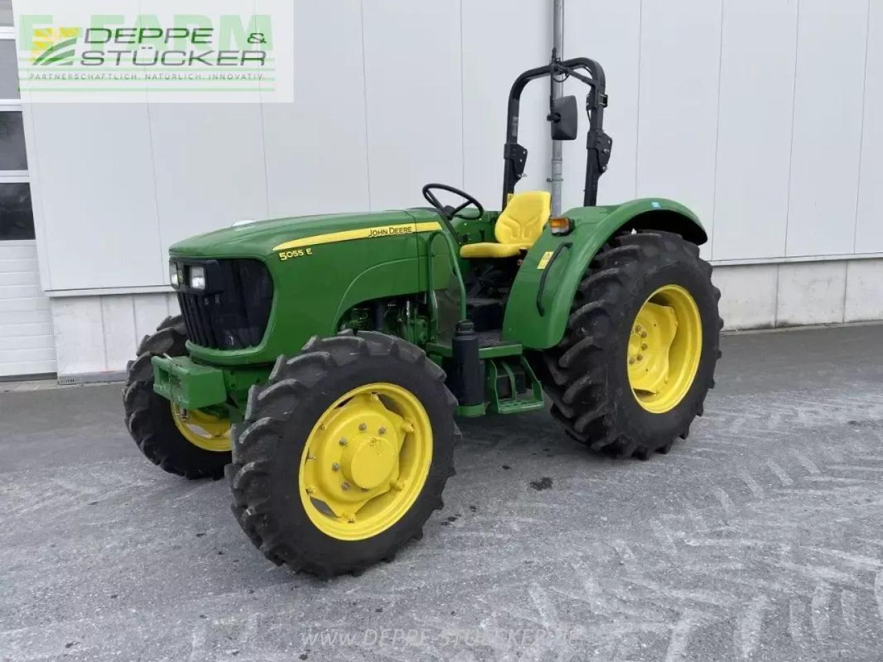 John Deere 5055e - Traktor: gambar 1 John Deere 5055e - Traktor: gambar 1
