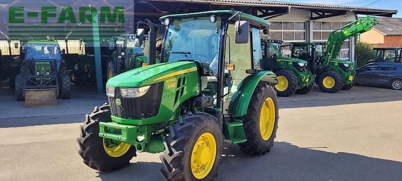 John Deere 5058e - Traktor: gambar 2 John Deere 5058e - Traktor: gambar 2