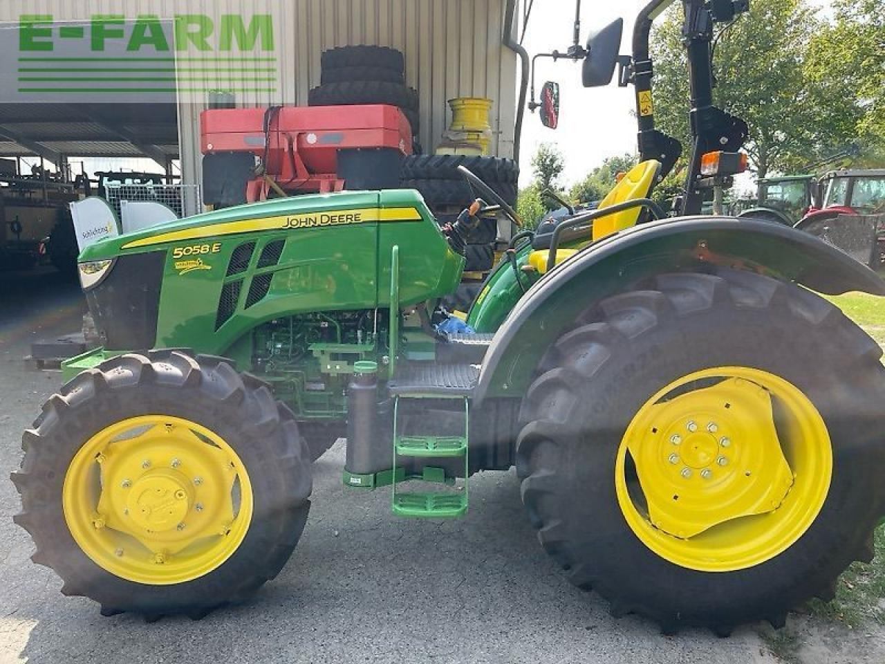 John Deere 5058e - Traktor: gambar 3 John Deere 5058e - Traktor: gambar 3
