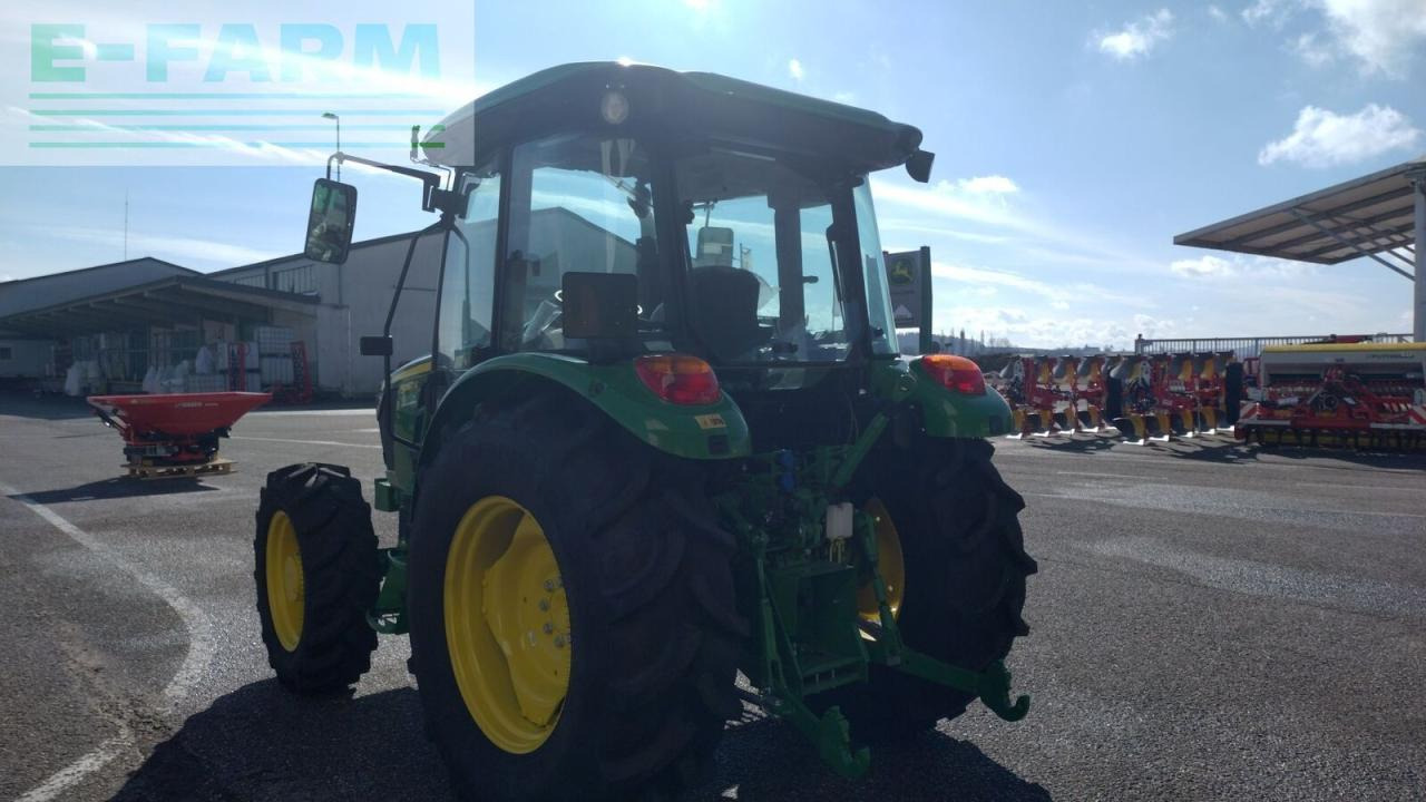 John Deere 5067e - Traktor: gambar 4 John Deere 5067e - Traktor: gambar 4