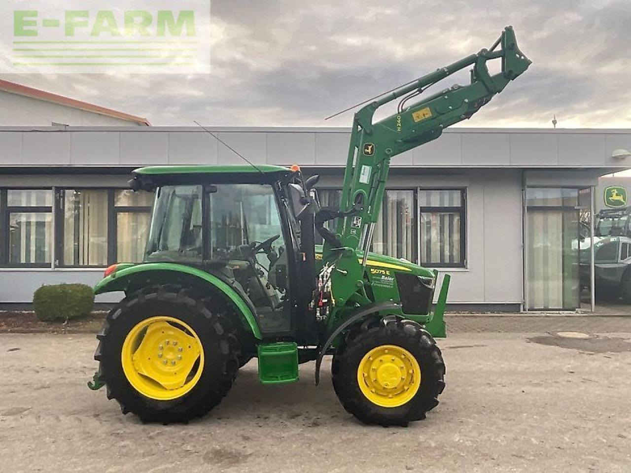 John Deere 5075 e - Traktor: gambar 2 John Deere 5075 e - Traktor: gambar 2