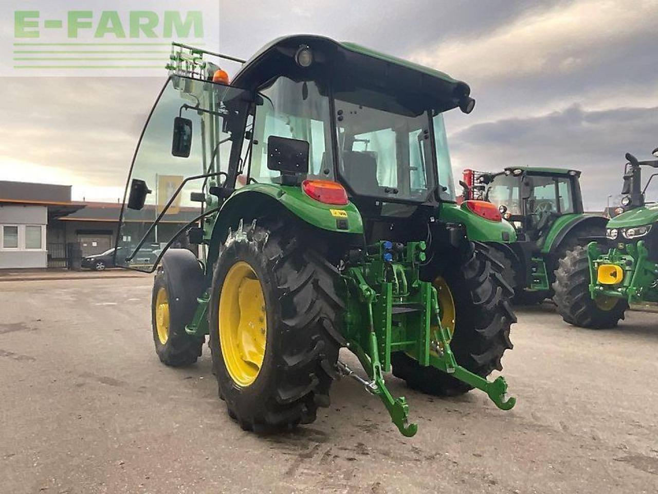 John Deere 5075 e - Traktor: gambar 3 John Deere 5075 e - Traktor: gambar 3