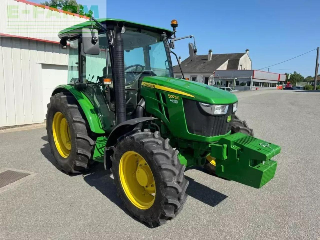 John Deere 5075e - Traktor: gambar 1 John Deere 5075e - Traktor: gambar 1