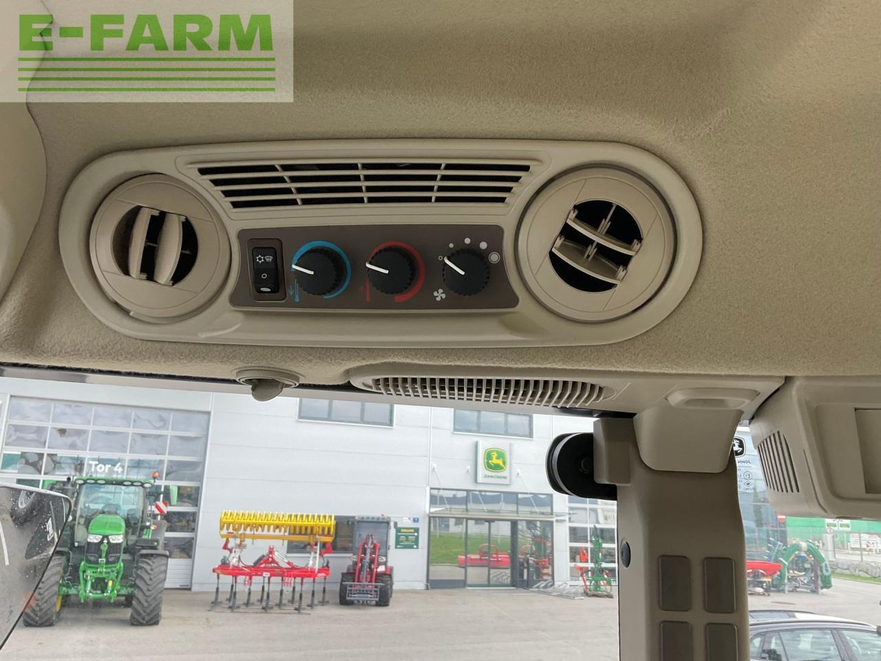 Traktor John Deere 5095M: gambar 27