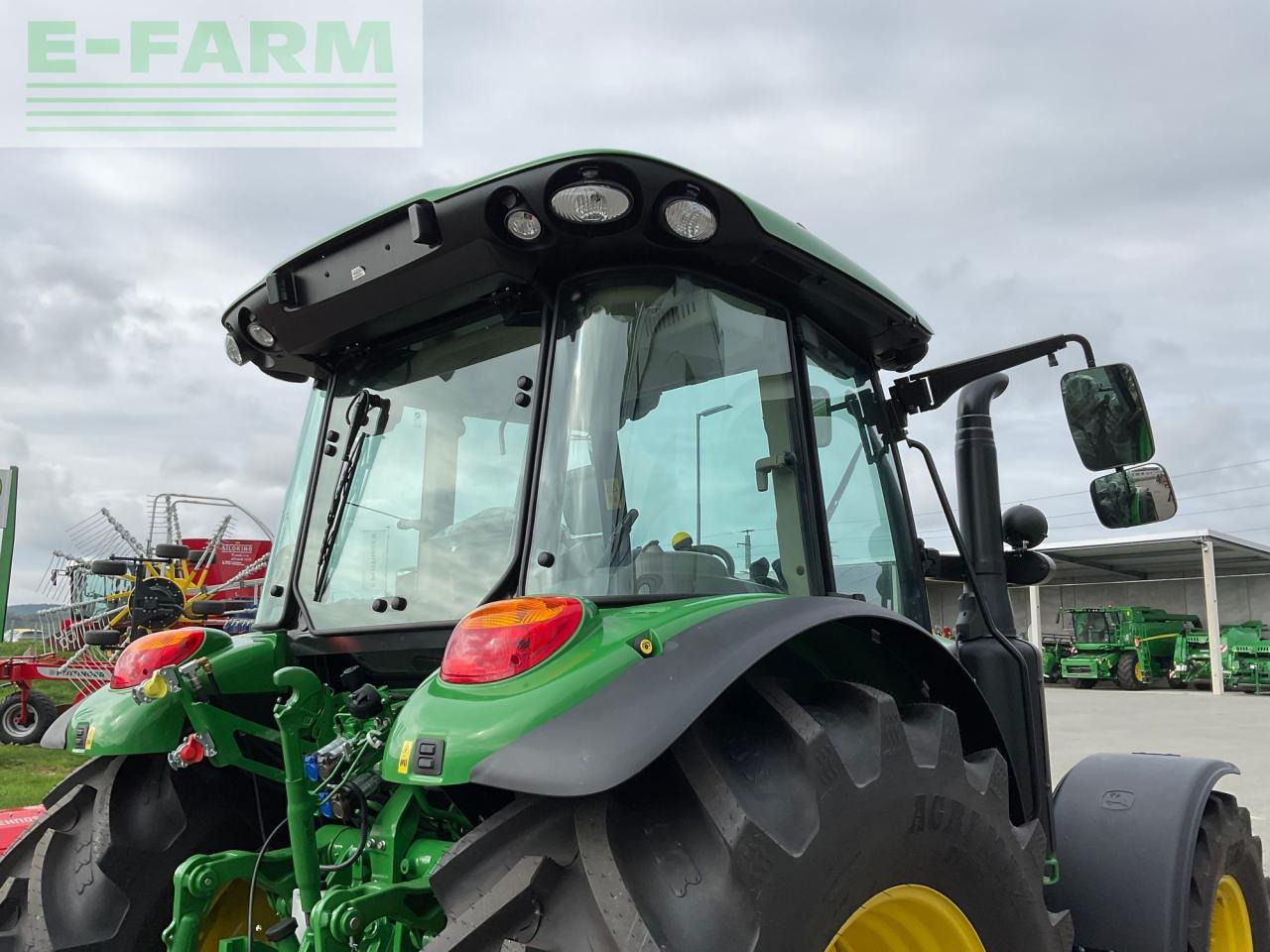 Traktor John Deere 5095M: gambar 31