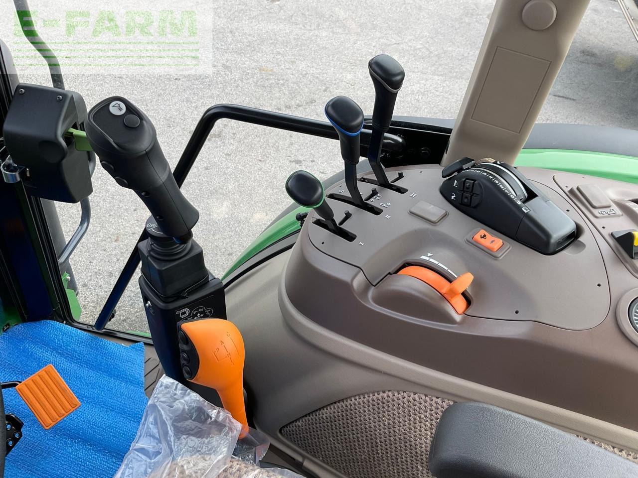 Traktor John Deere 5095M: gambar 20