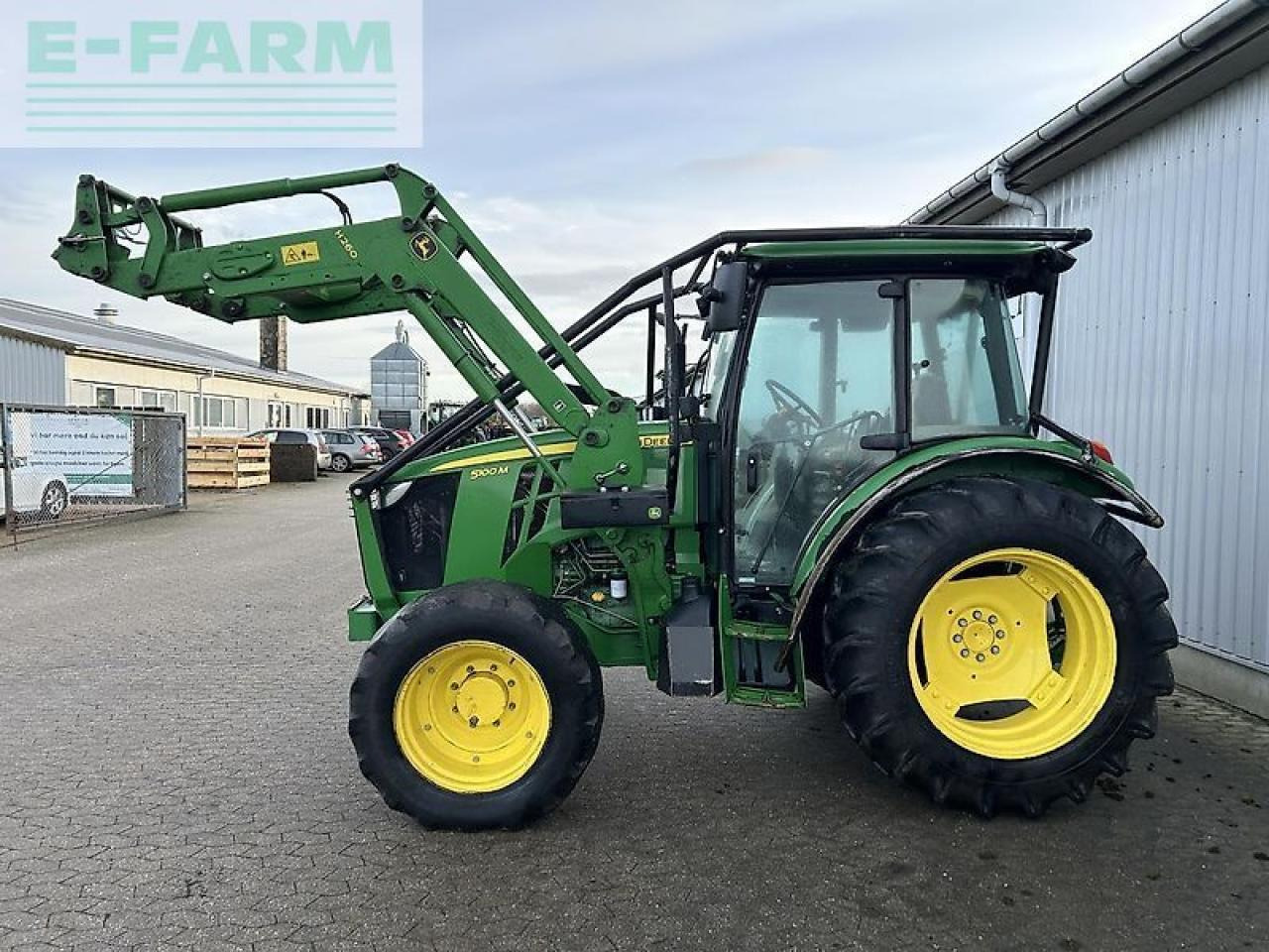 John Deere 5100m - Traktor: gambar 2 John Deere 5100m - Traktor: gambar 2