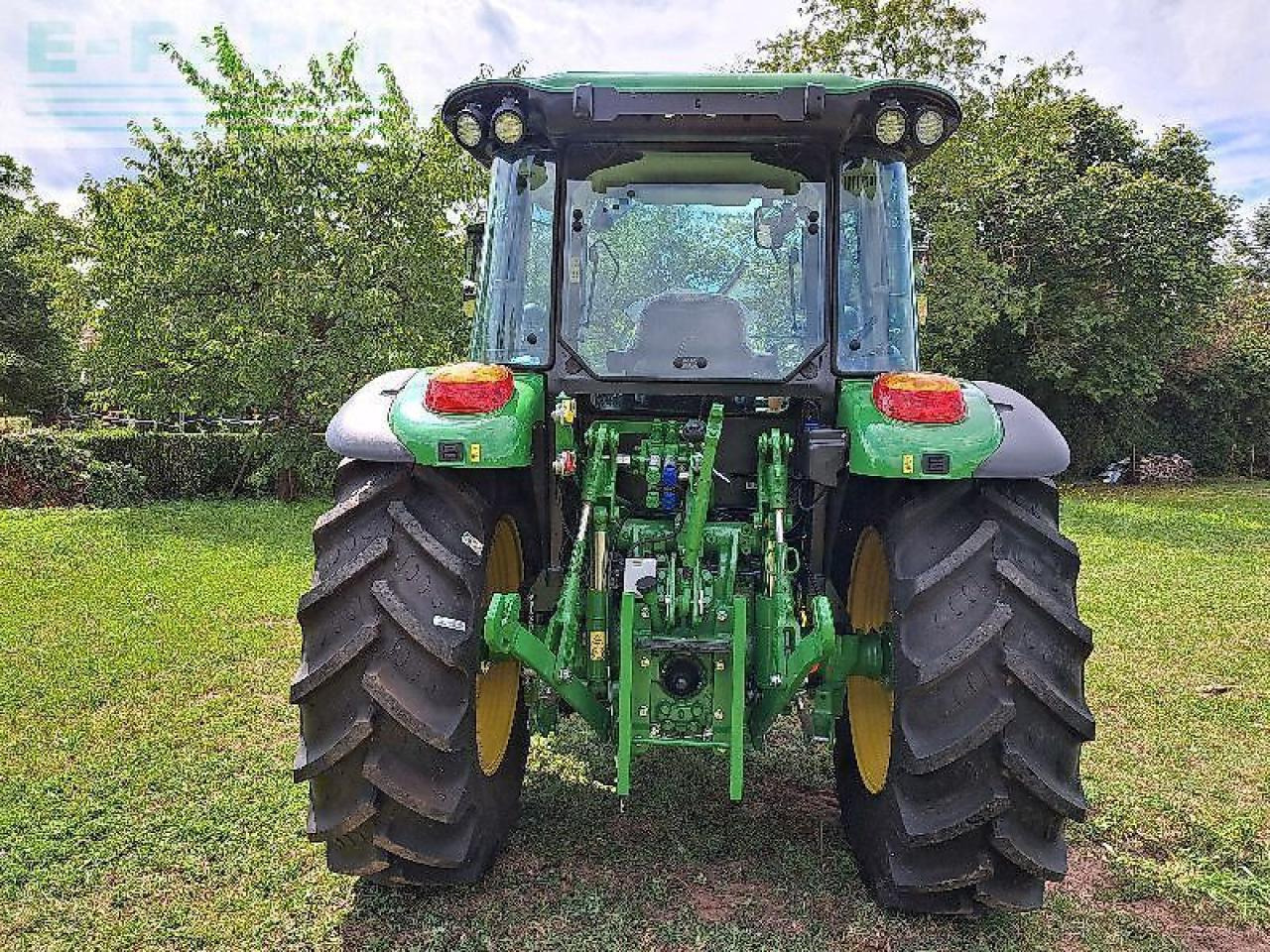 John Deere 5100m - Traktor: gambar 4 John Deere 5100m - Traktor: gambar 4