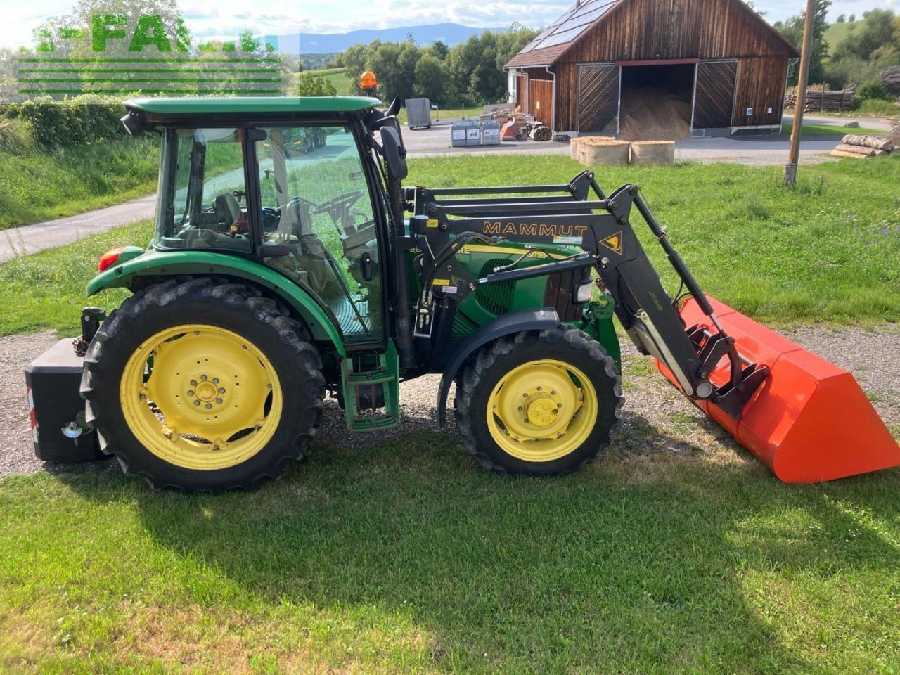 John Deere 5820 - Traktor: gambar 5 John Deere 5820 - Traktor: gambar 5