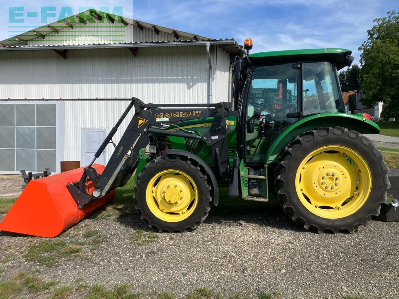 John Deere 5820 - Traktor: gambar 2 John Deere 5820 - Traktor: gambar 2