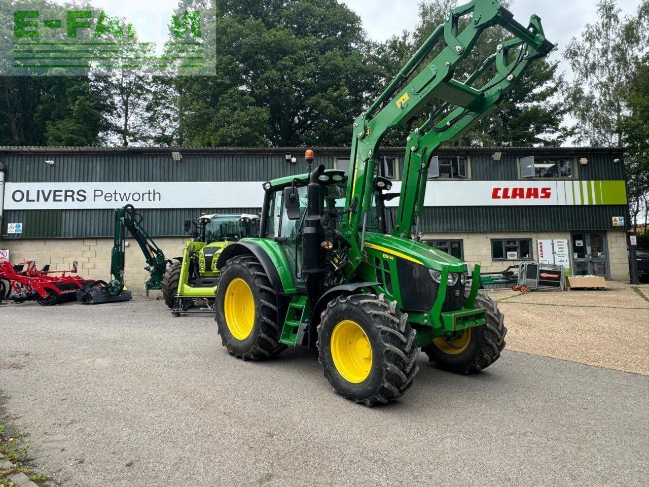 John Deere 6110M - Traktor: gambar 1 John Deere 6110M - Traktor: gambar 1