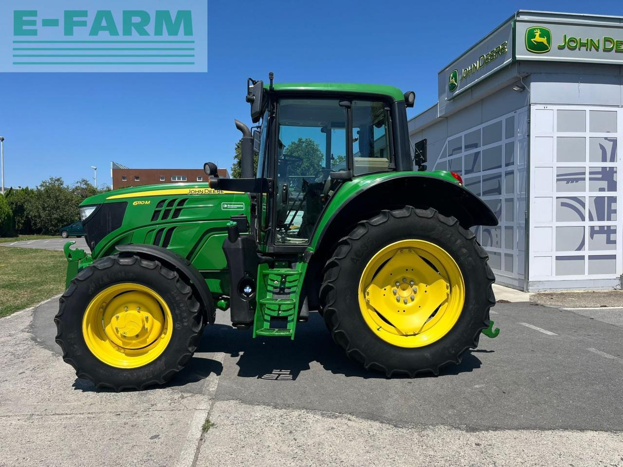 John Deere 6110M - Traktor: gambar 2 John Deere 6110M - Traktor: gambar 2