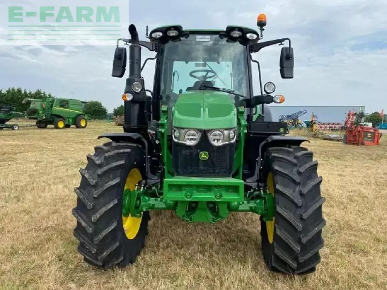 John Deere 6110m - Traktor: gambar 3 John Deere 6110m - Traktor: gambar 3