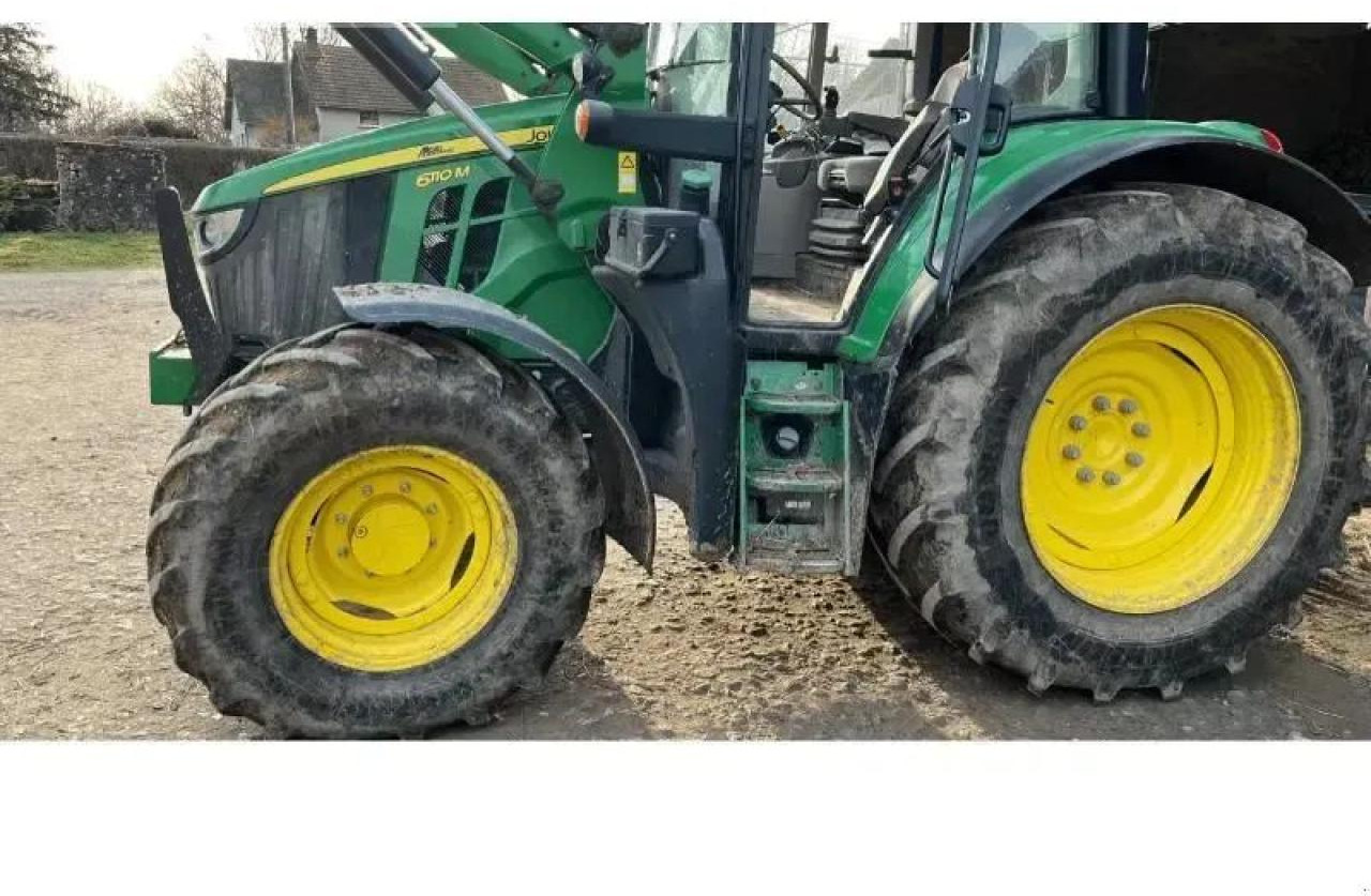 John Deere 6110m - Traktor: gambar 1 John Deere 6110m - Traktor: gambar 1