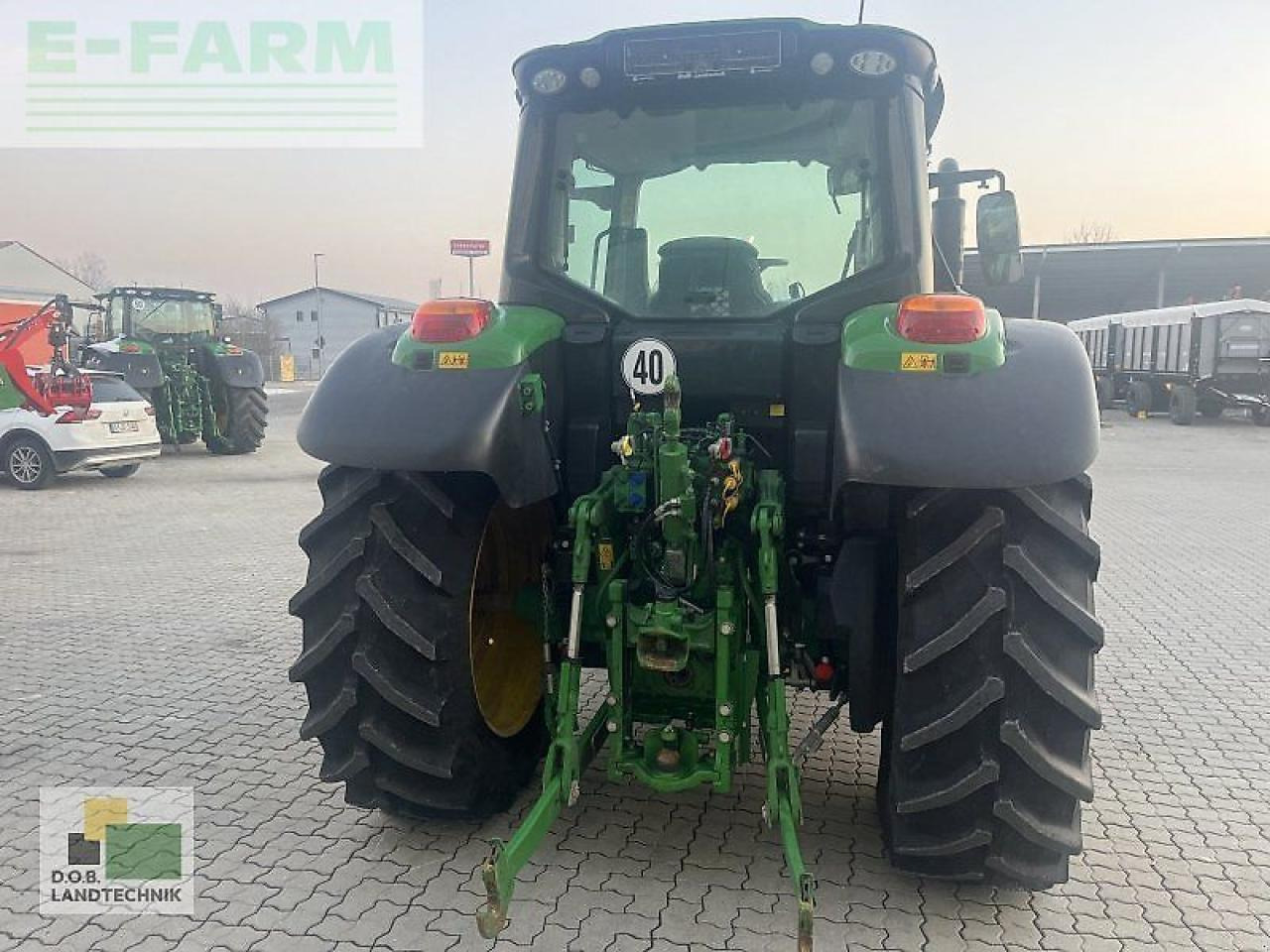 John Deere 6110m - Traktor: gambar 4 John Deere 6110m - Traktor: gambar 4