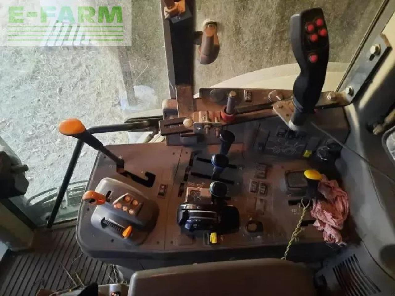 John Deere 6110m - Traktor: gambar 2 John Deere 6110m - Traktor: gambar 2