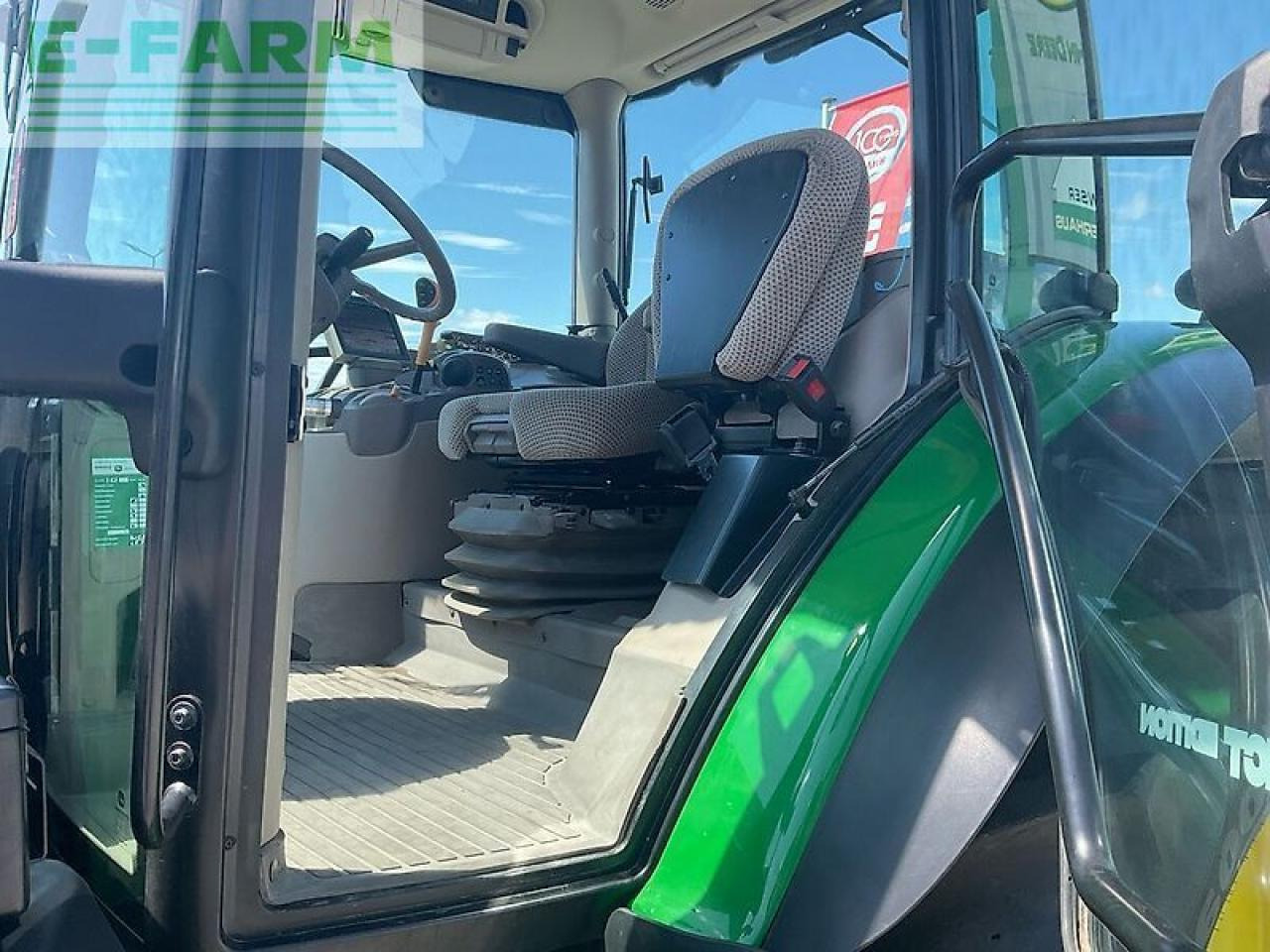 John Deere 6110r - Traktor: gambar 5 John Deere 6110r - Traktor: gambar 5