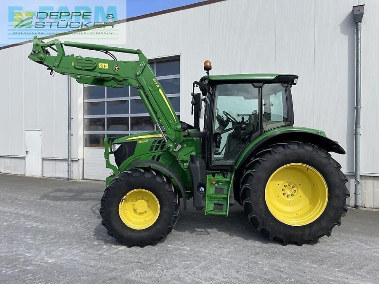 Traktor John Deere 6110r: gambar 15