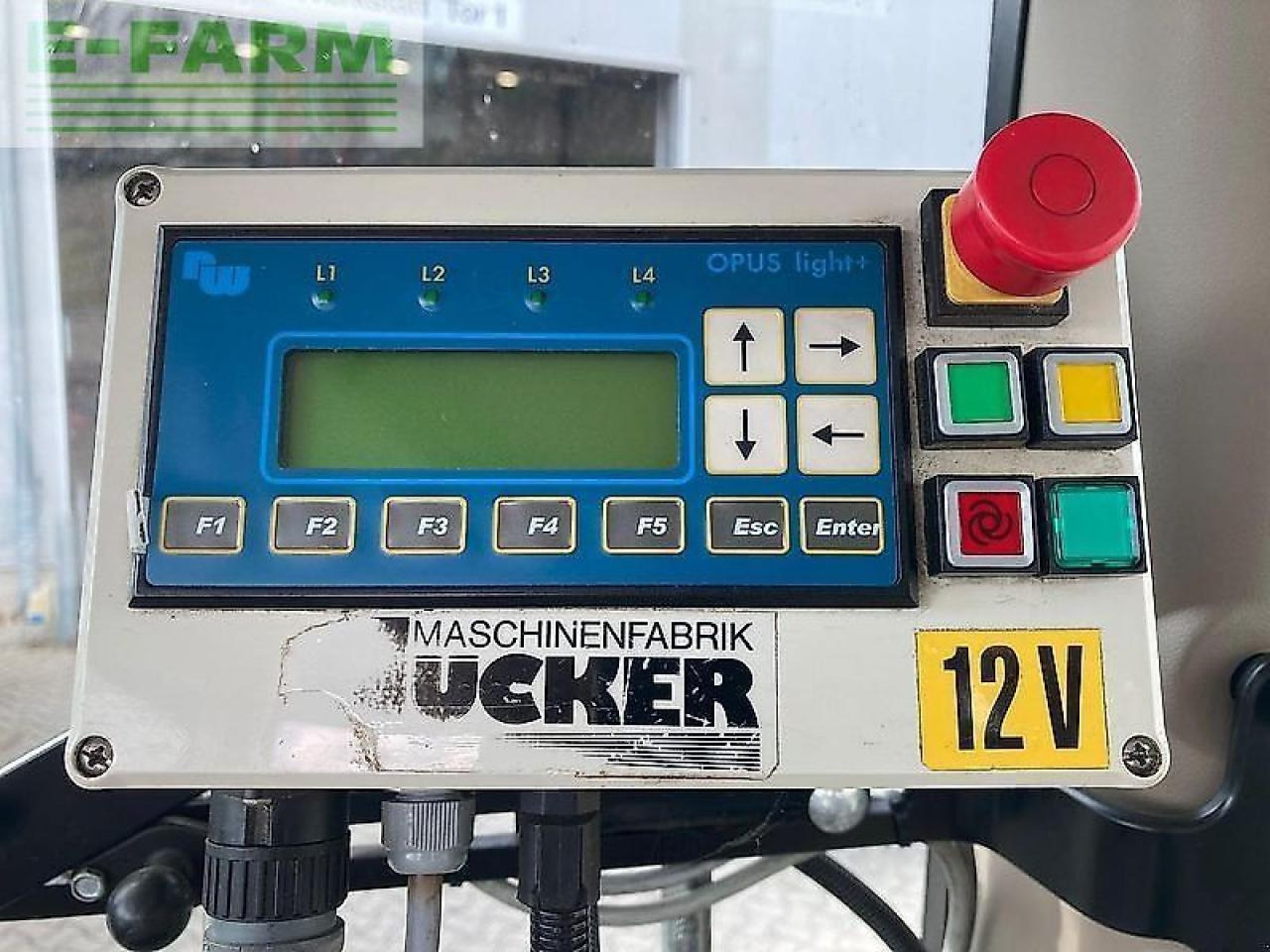 Traktor John Deere 6110r kommunal: gambar 14
