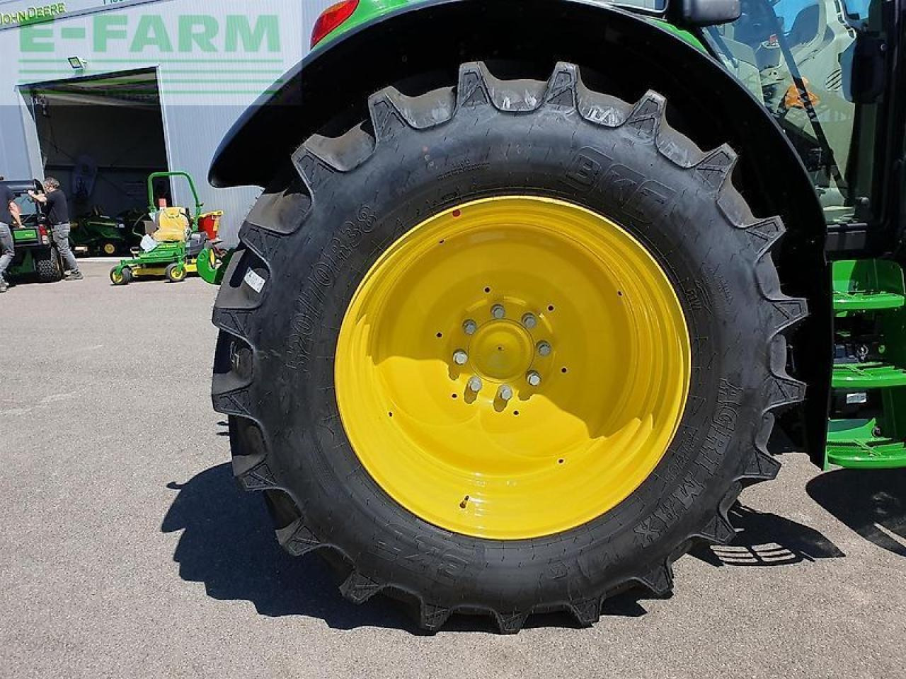 John Deere 6120m aq+ - Traktor: gambar 4 John Deere 6120m aq+ - Traktor: gambar 4