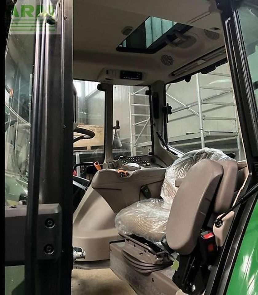 John Deere 6120m autopowr 40 - Traktor: gambar 4 John Deere 6120m autopowr 40 - Traktor: gambar 4