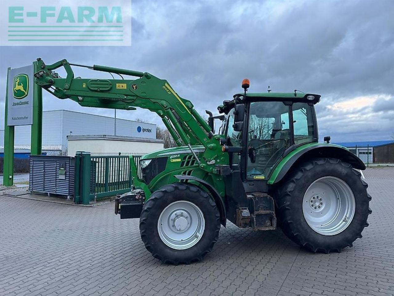 John Deere 6120r - Traktor: gambar 4 John Deere 6120r - Traktor: gambar 4